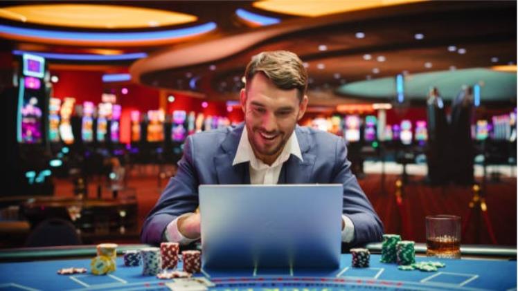 Key Differences Between Soccer Betting And Online Casino Games