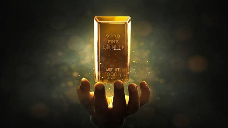 Historical Patterns Explaining Changes in 52 Tola Chandi Ki Kimat Over Time